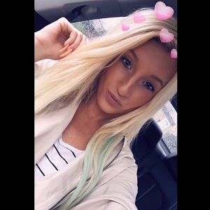 Meet your Posher, Simone'